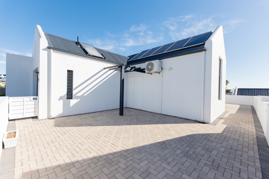 2 Bedroom Property for Sale in Middedorp Western Cape